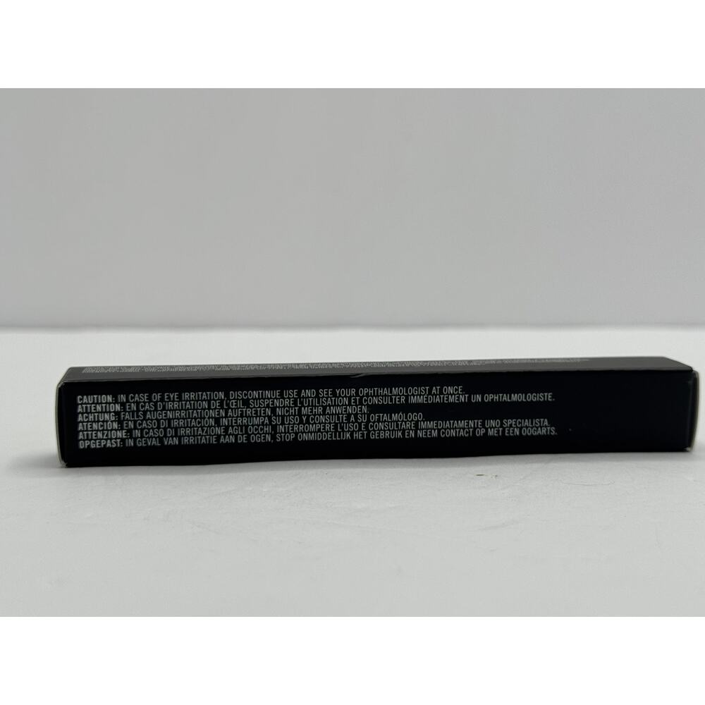 MAC False Lashes Maximizer Mascara Primer Base - Picture 4 of 6